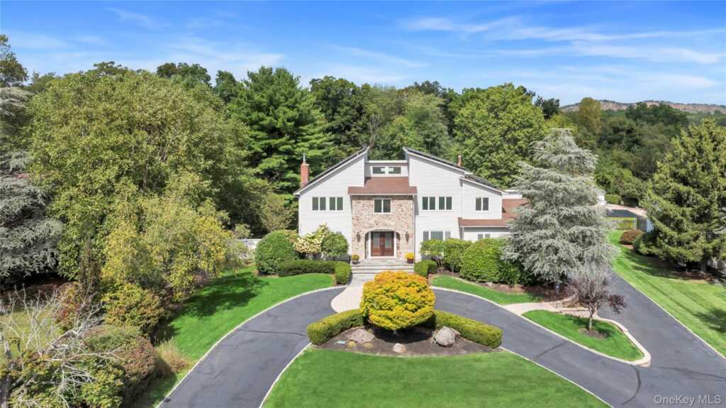 12 Snowdrop Drive, New City, NY 10956
