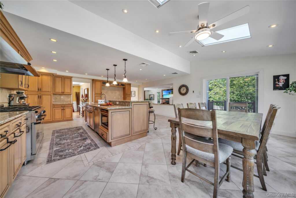 12 Snowdrop Drive, New City, NY 10956 - Photo 12 of 47