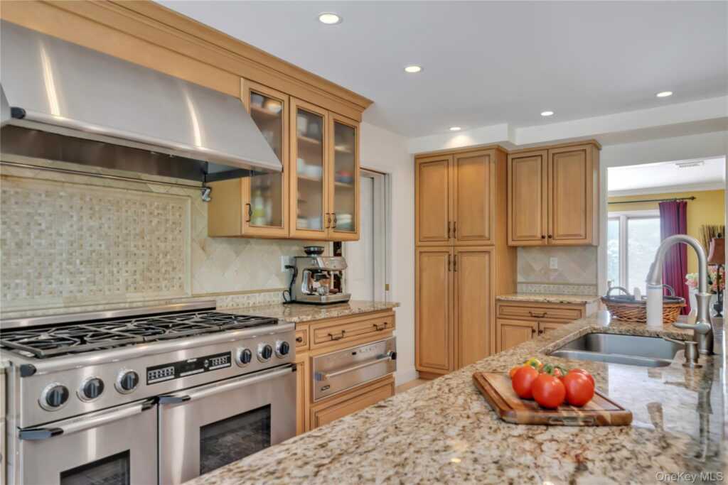 12 Snowdrop Drive, New City, NY 10956 - Photo 13 of 47