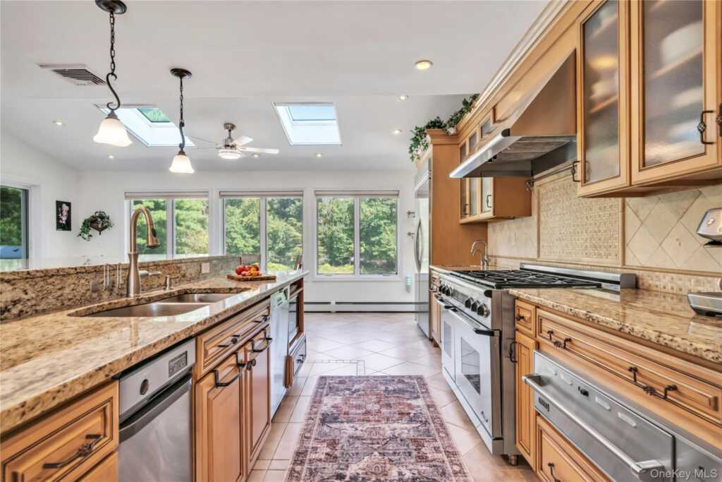 12 Snowdrop Drive, New City, NY 10956 - Photo 14 of 47