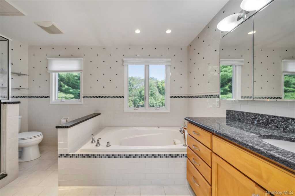 12 Snowdrop Drive, New City, NY 10956 - Photo 33 of 47