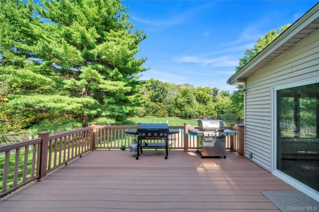12 Snowdrop Drive, New City, NY 10956 - Photo 44 of 47