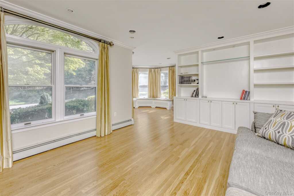 15 Golden Road, Suffern, NY 10901 - Photo 12 of 35