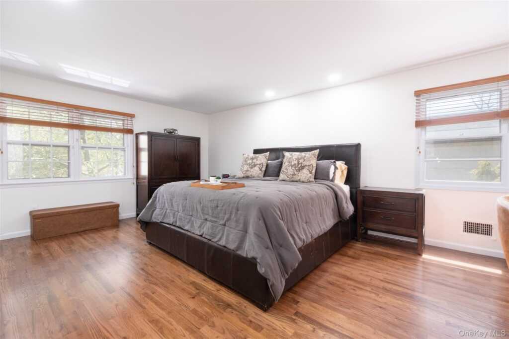 24 Sheldrake Place, New Rochelle, NY 10804 - Photo 12 of 29