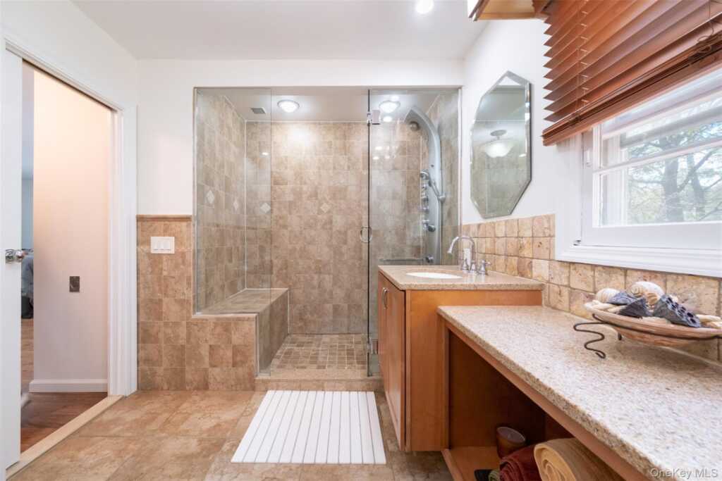 24 Sheldrake Place, New Rochelle, NY 10804 - Photo 14 of 29