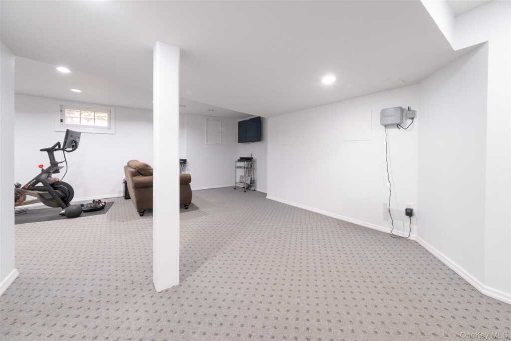 24 Sheldrake Place, New Rochelle, NY 10804 - Photo 21 of 29