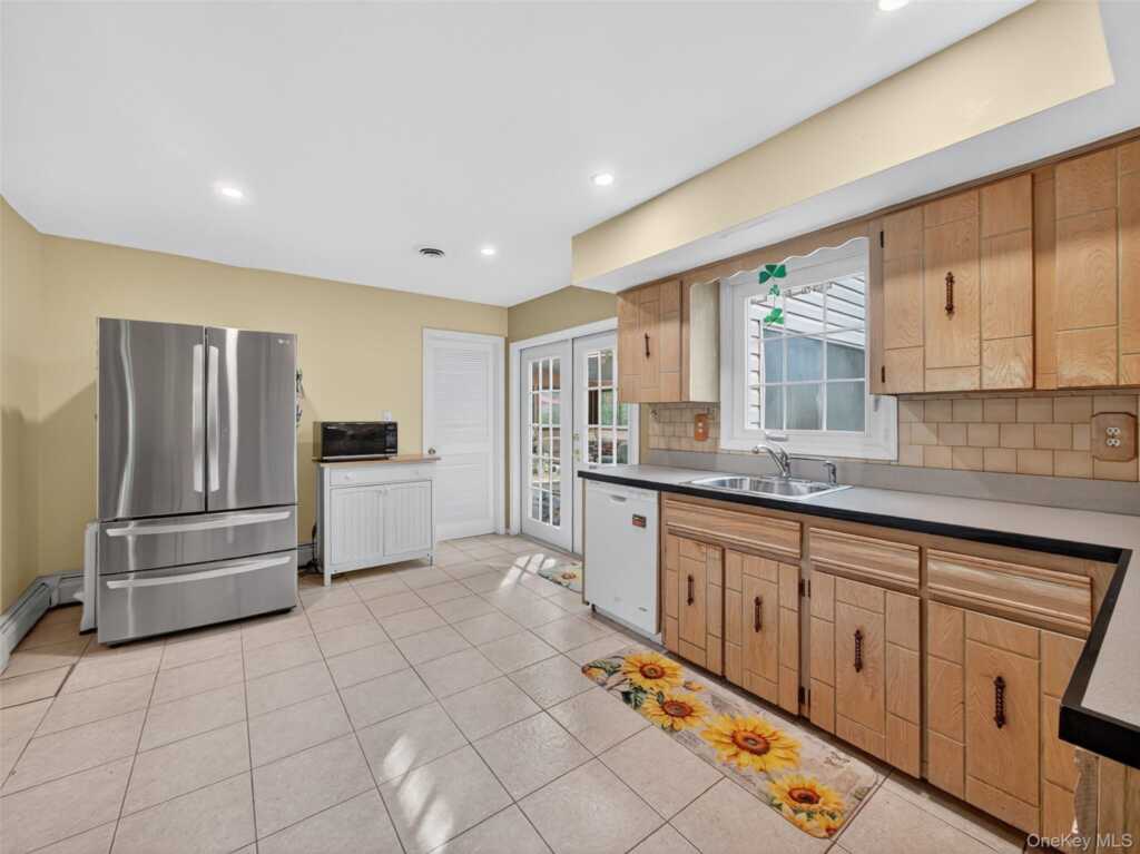 20 Denver Drive, New City, NY 10956 - Photo 14 of 50