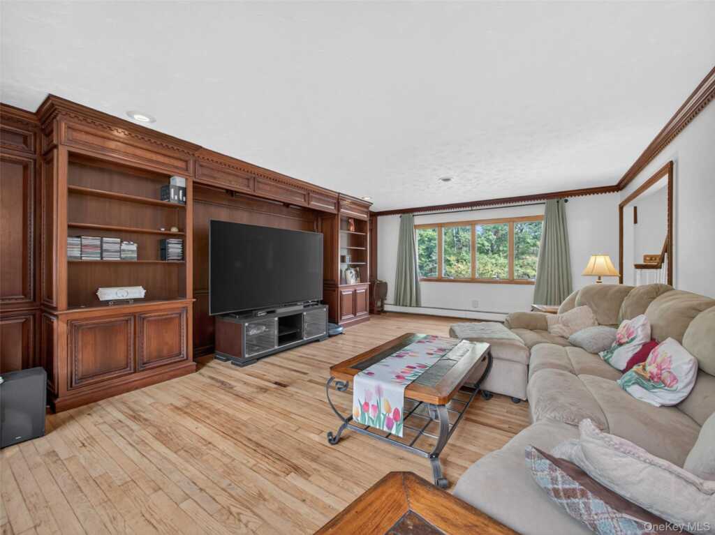 20 Denver Drive, New City, NY 10956 - Photo 6 of 50