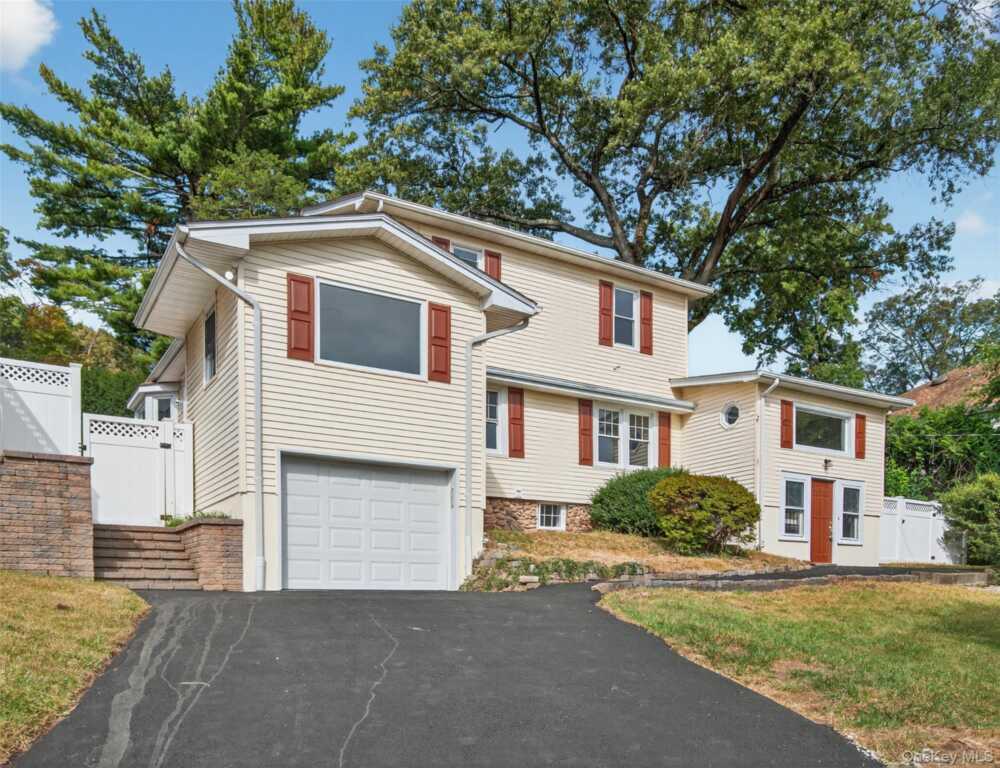63 Lindbergh Lane, New City, NY 10956