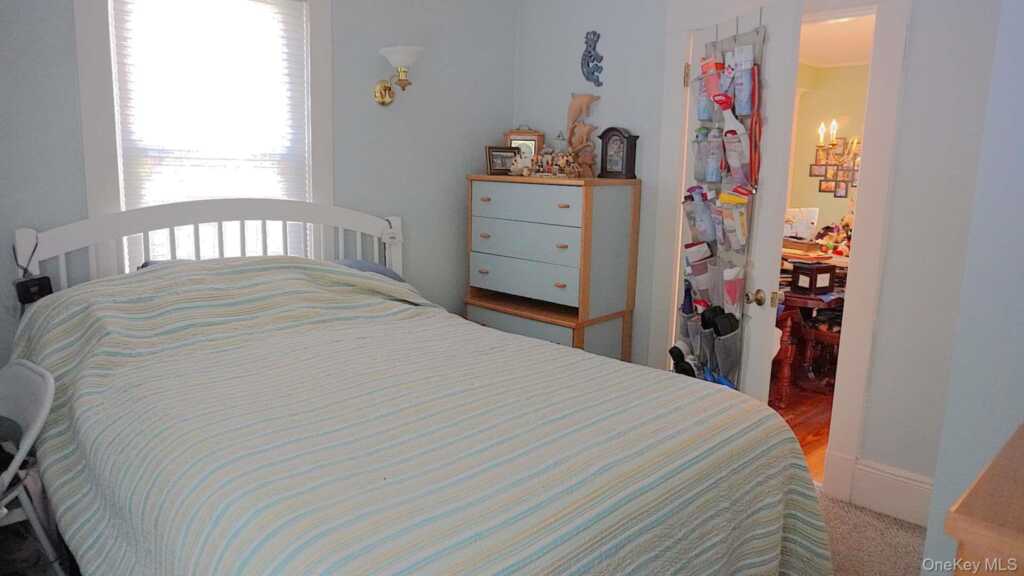 20 Pelhamside Drive, New Rochelle, NY 10801 - Photo 13 of 28