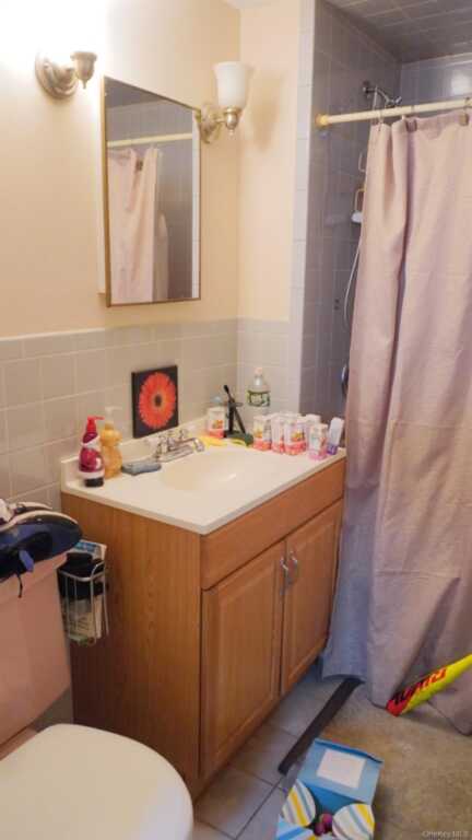 20 Pelhamside Drive, New Rochelle, NY 10801 - Photo 16 of 28