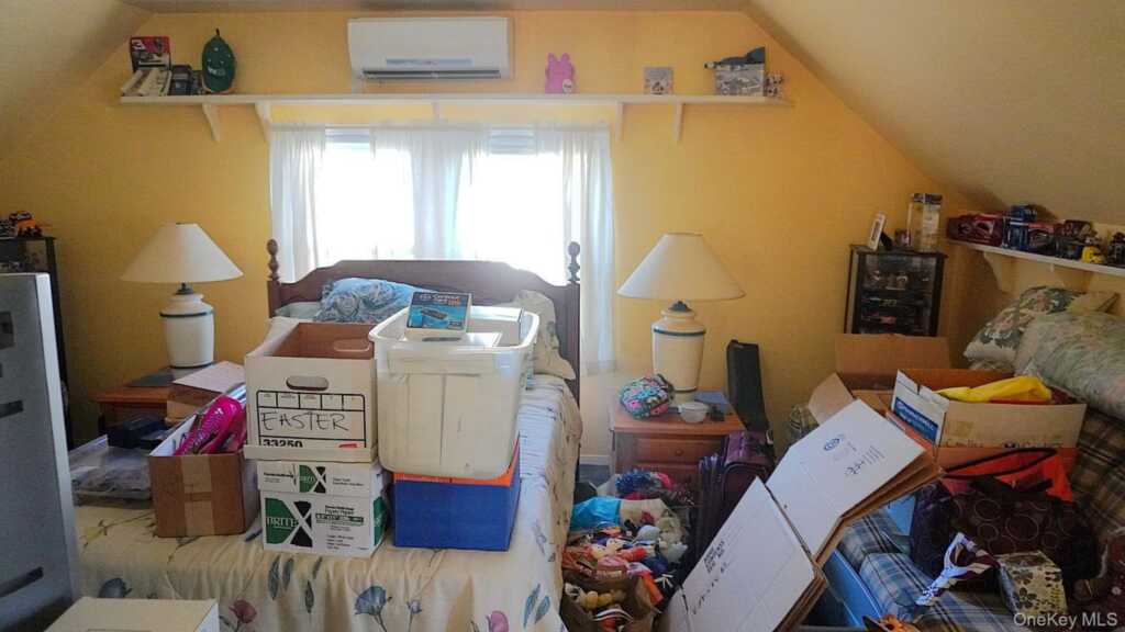 20 Pelhamside Drive, New Rochelle, NY 10801 - Photo 22 of 28