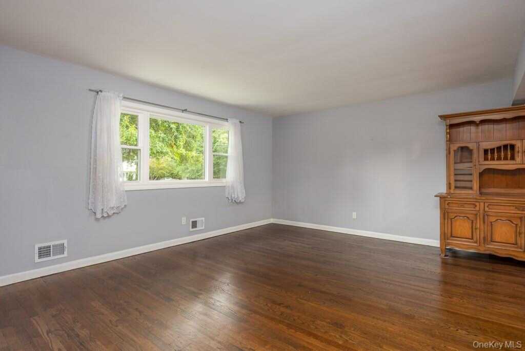 31 Verdin Drive, New City, NY 10956 - Photo 17 of 47