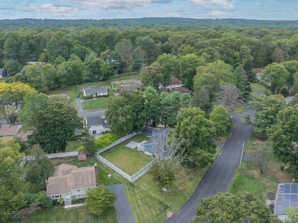 31 Verdin Drive, New City, NY 10956 - Photo 41 of 47