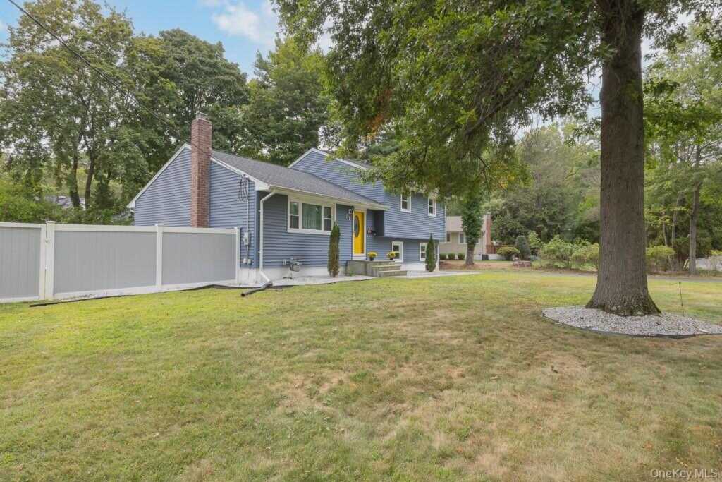 31 Verdin Drive, New City, NY 10956 - Photo 6 of 47