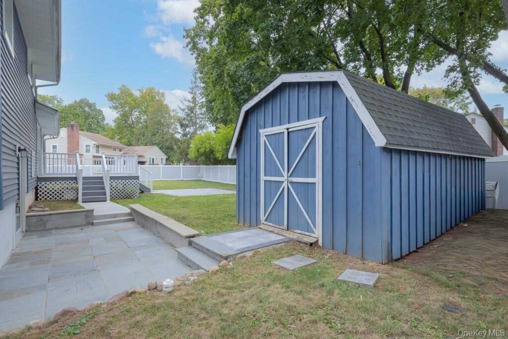 31 Verdin Drive, New City, NY 10956 - Photo 7 of 47