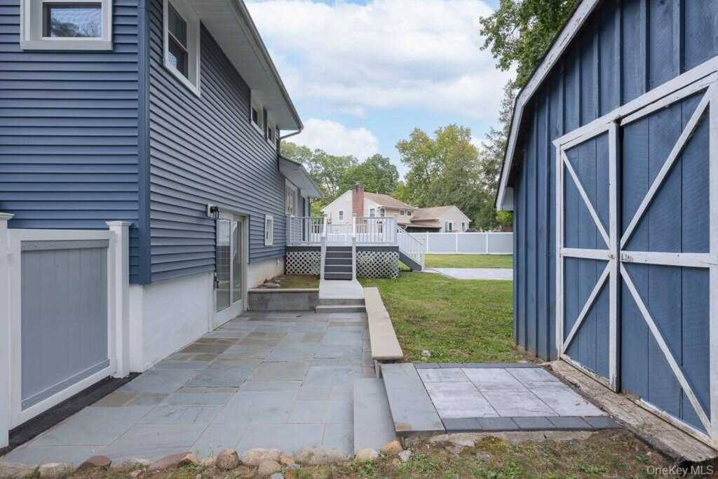 31 Verdin Drive, New City, NY 10956 - Photo 8 of 47
