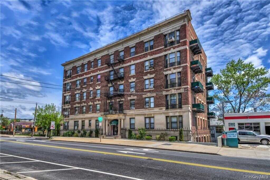 36 Echo Avenue, Unit #5C., New Rochelle, NY 10801
