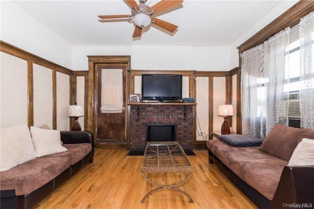 36 Echo Avenue, Unit #5C., New Rochelle, NY 10801 - Photo 2 of 18