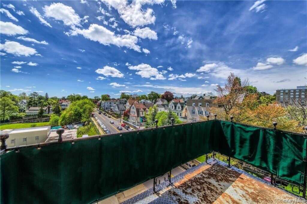 36 Echo Avenue, Unit #5C., New Rochelle, NY 10801 - Photo 4 of 18