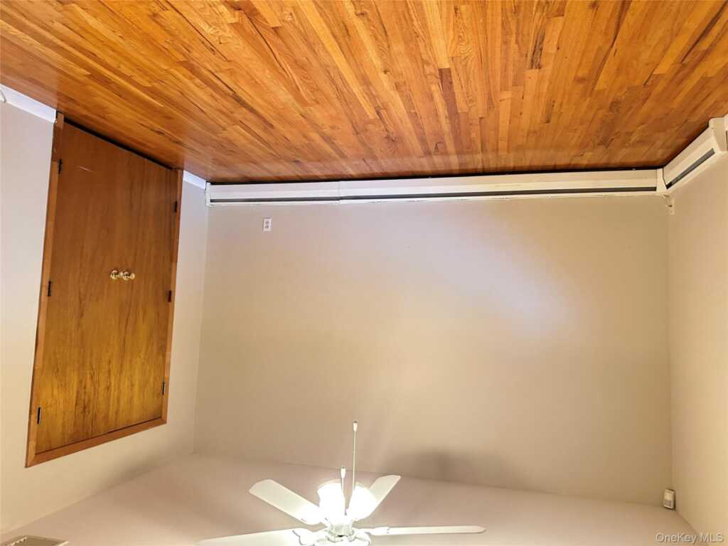 101 New Valley Road, New City, NY 10956 - Photo 10 of 21