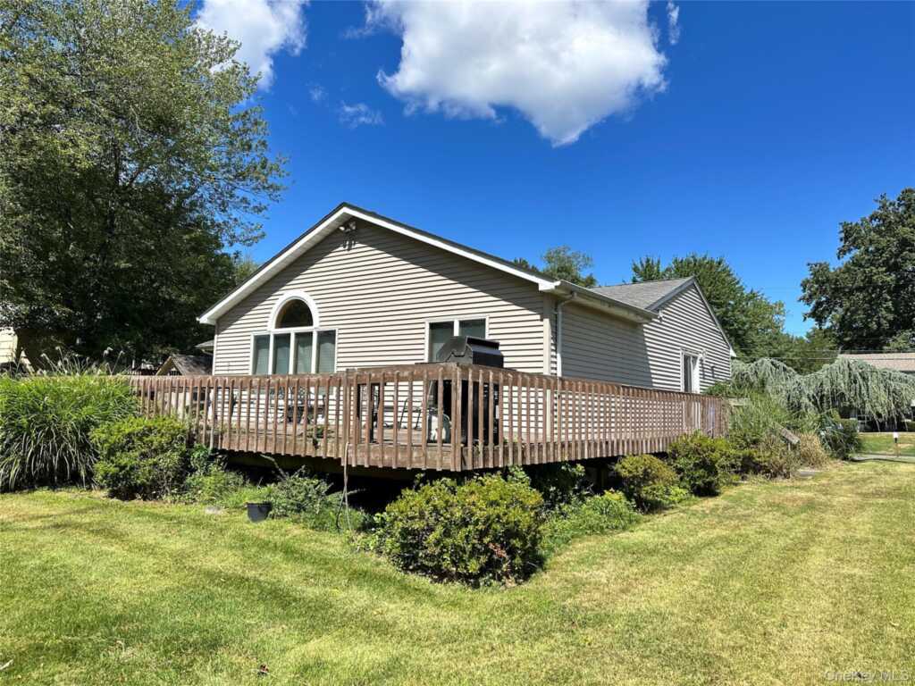 101 New Valley Road, New City, NY 10956 - Photo 4 of 21