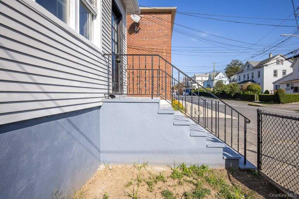 299 Sickles Avenue, New Rochelle, NY 10801 - Photo 11 of 32