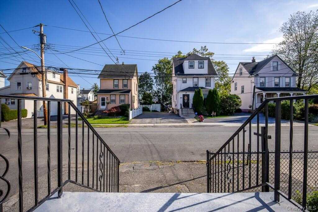 299 Sickles Avenue, New Rochelle, NY 10801 - Photo 12 of 32