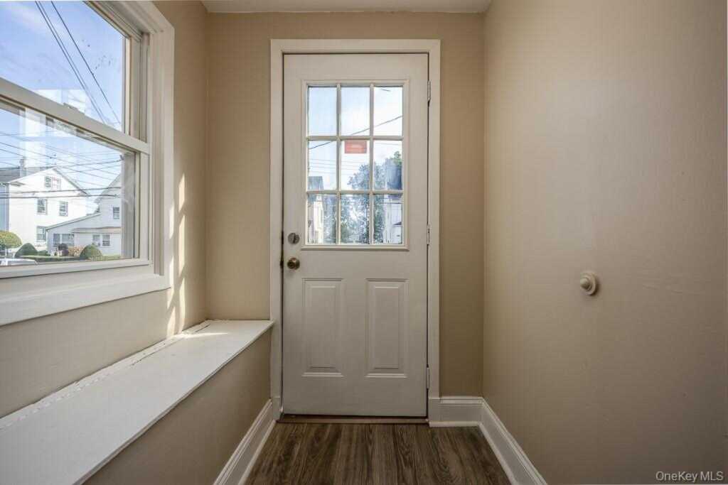 299 Sickles Avenue, New Rochelle, NY 10801 - Photo 13 of 32