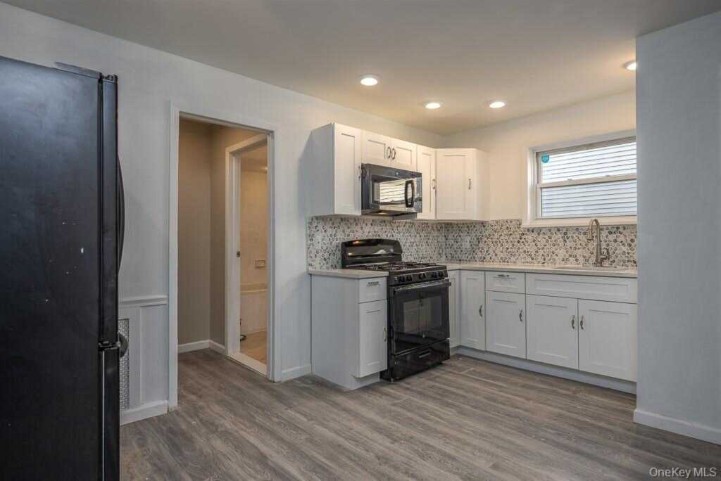 299 Sickles Avenue, New Rochelle, NY 10801 - Photo 16 of 32