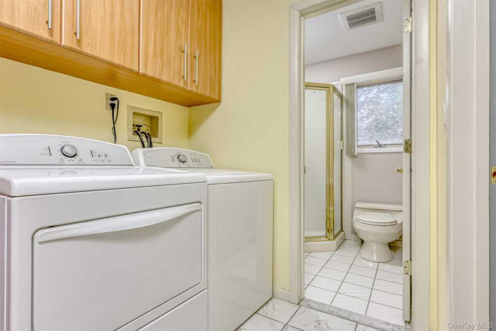 6 Debra Court, New City, NY 10956 - Photo 11 of 27