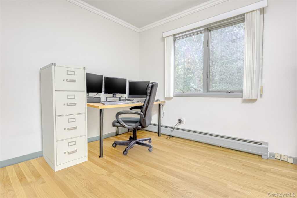 6 Debra Court, New City, NY 10956 - Photo 13 of 27