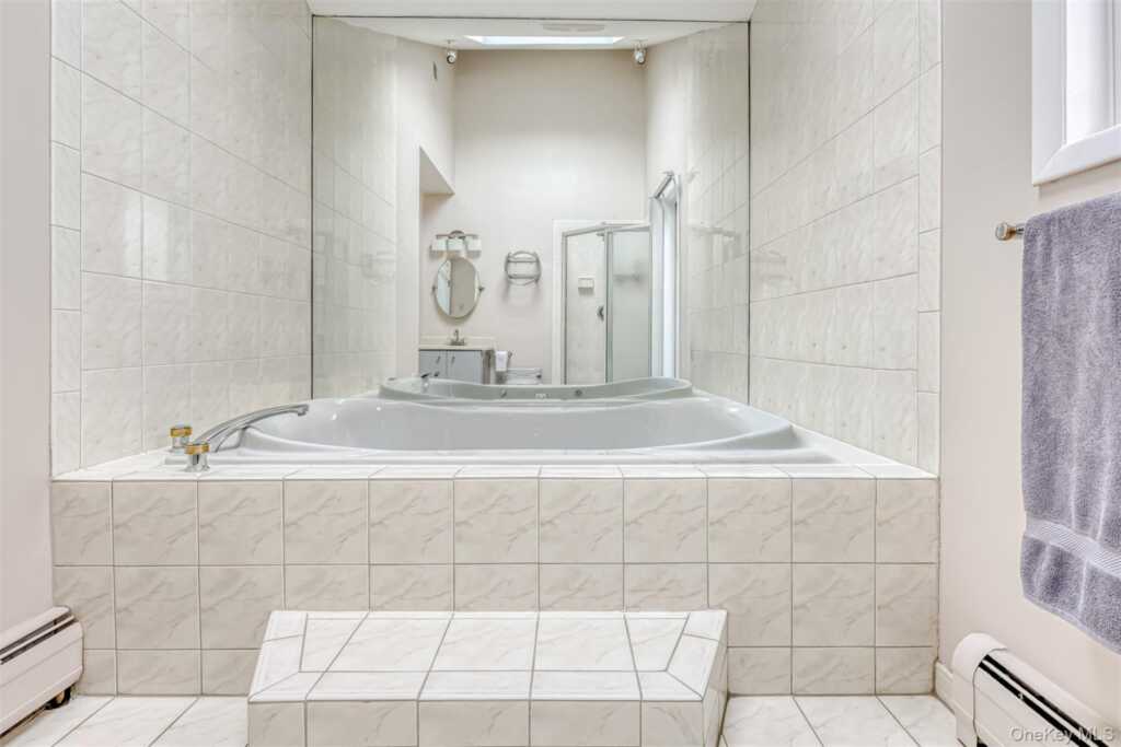 6 Debra Court, New City, NY 10956 - Photo 15 of 27