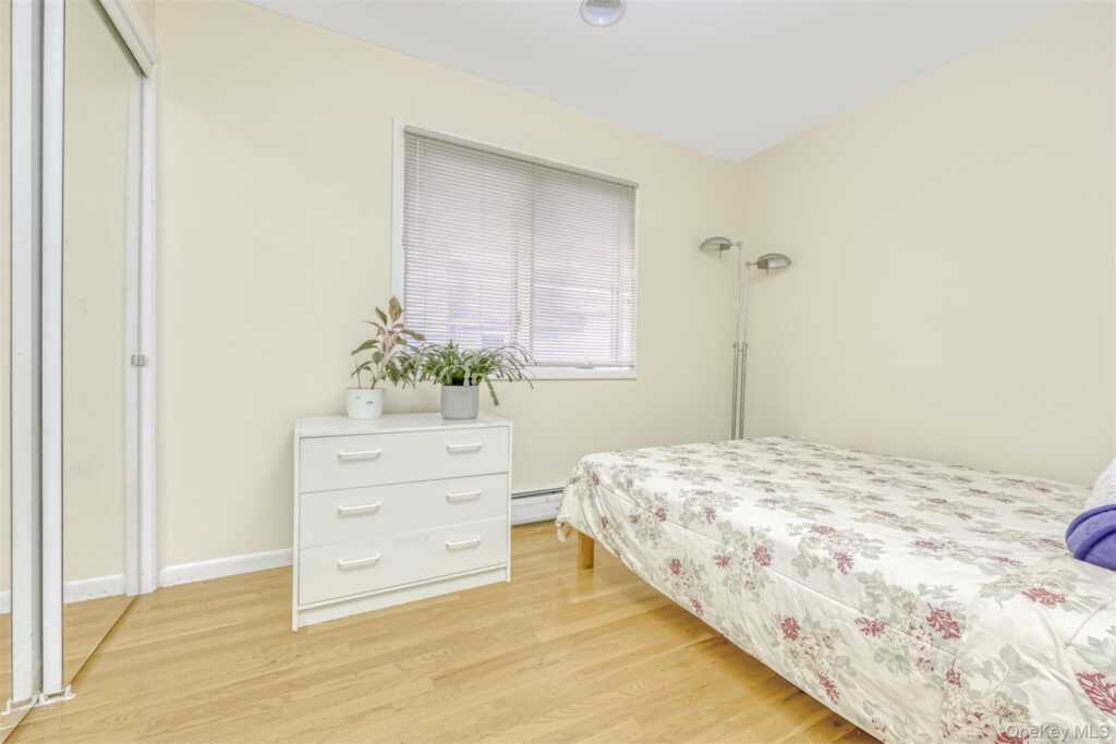 6 Debra Court, New City, NY 10956 - Photo 18 of 27