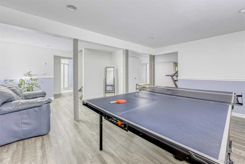 6 Debra Court, New City, NY 10956 - Photo 21 of 27