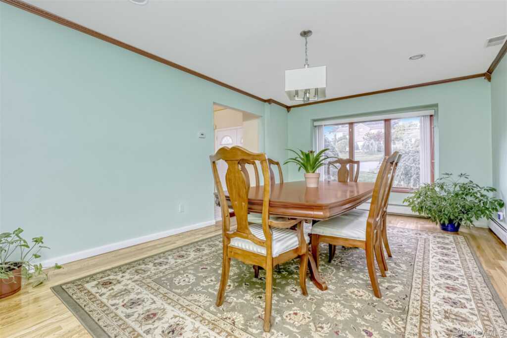 6 Debra Court, New City, NY 10956 - Photo 5 of 27