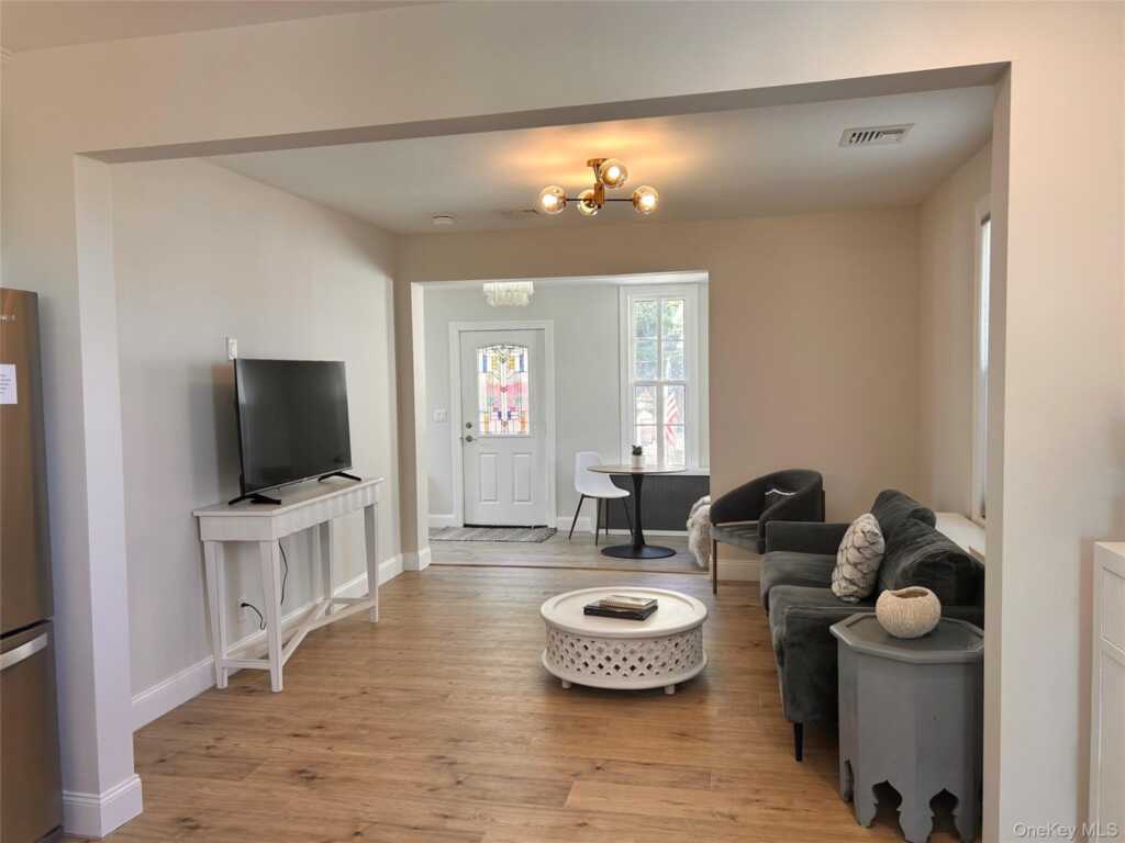 549 Piermont Avenue, Piermont, NY 10968 - Photo 6 of 33