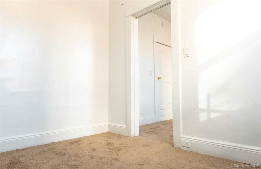 14 Horton Avenue, Unit #3rd Fl, New Rochelle, NY 10801 - Photo 2 of 9