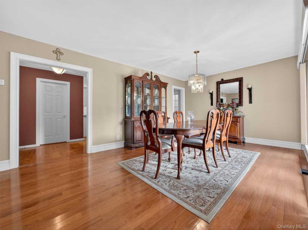 38 Van Buren Street, Pearl River, NY 10965 - Photo 14 of 48