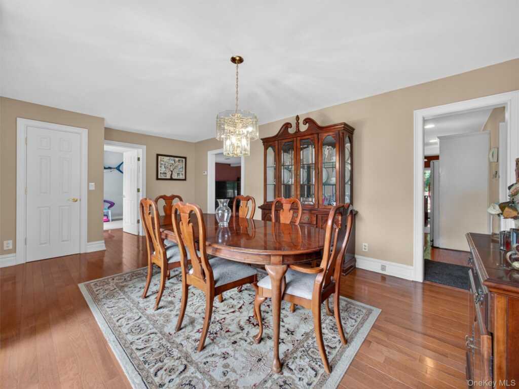 38 Van Buren Street, Pearl River, NY 10965 - Photo 17 of 48