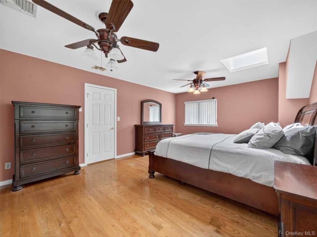 38 Van Buren Street, Pearl River, NY 10965 - Photo 24 of 48
