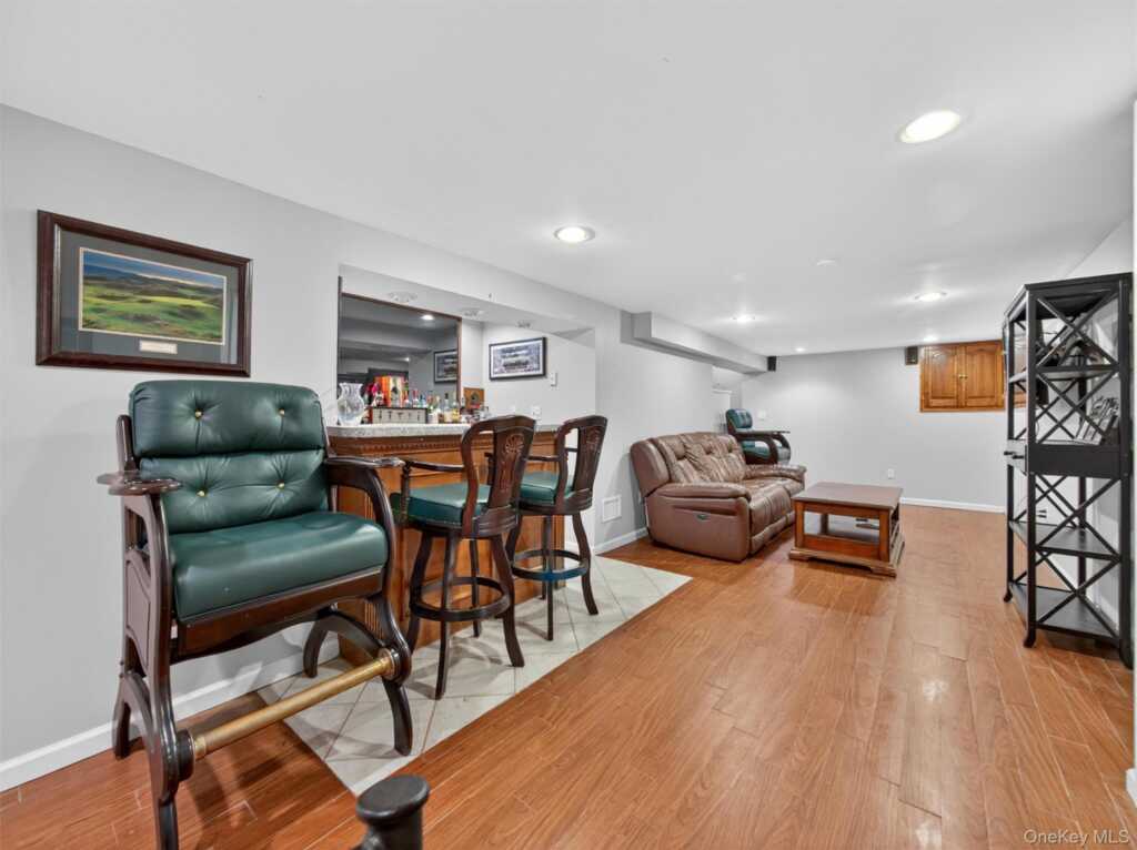 38 Van Buren Street, Pearl River, NY 10965 - Photo 35 of 48