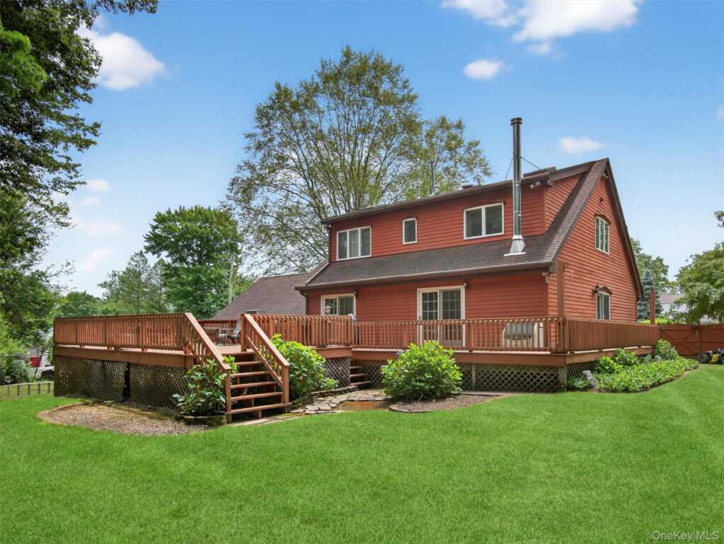 38 Van Buren Street, Pearl River, NY 10965 - Photo 37 of 48