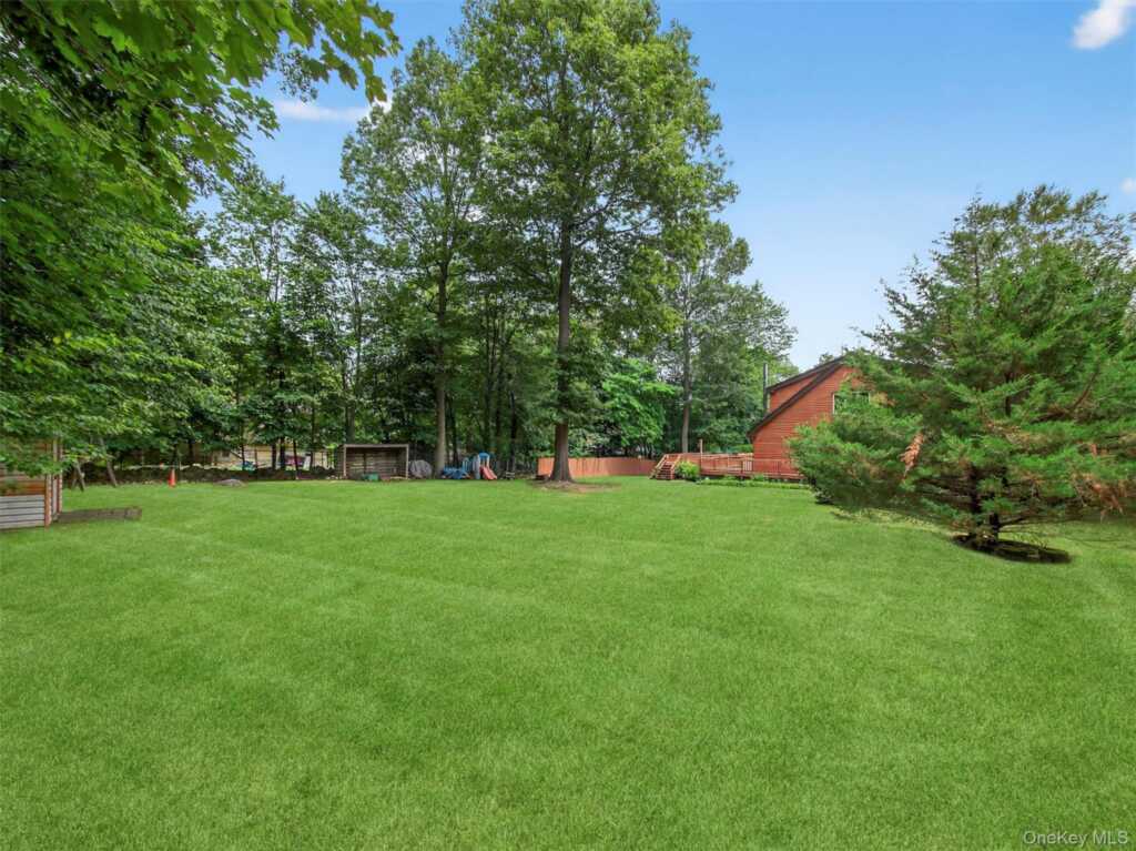 38 Van Buren Street, Pearl River, NY 10965 - Photo 41 of 48