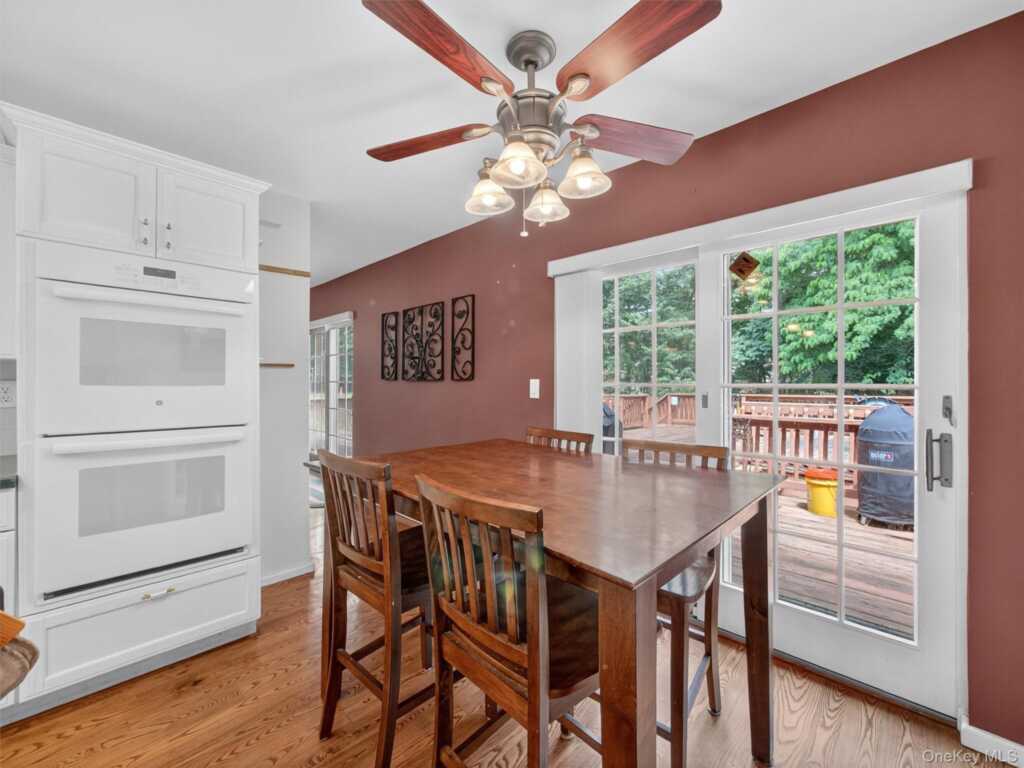 38 Van Buren Street, Pearl River, NY 10965 - Photo 8 of 48