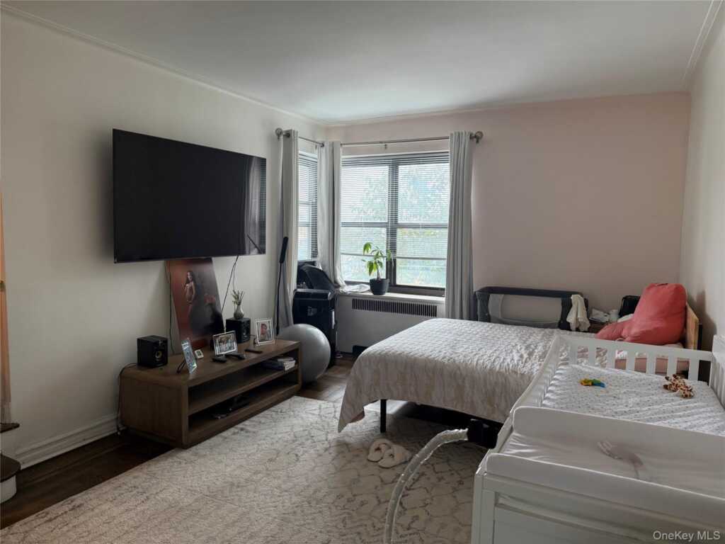 30 Clinton Place, Unit #3A, New Rochelle, NY 10801 - Photo 3 of 5