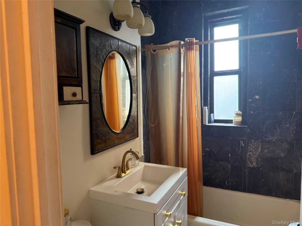 30 Clinton Place, Unit #3A, New Rochelle, NY 10801 - Photo 4 of 5