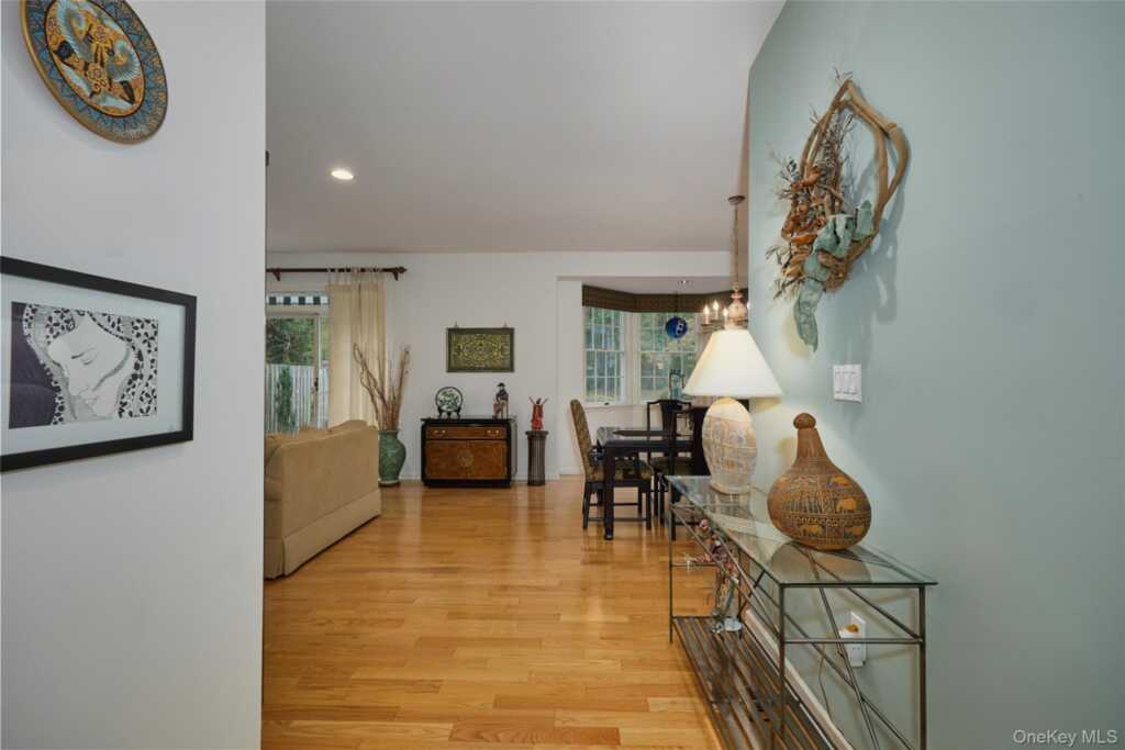 17 Woodlands Drive, Tuxedo Park, NY 10987 - Photo 11 of 36