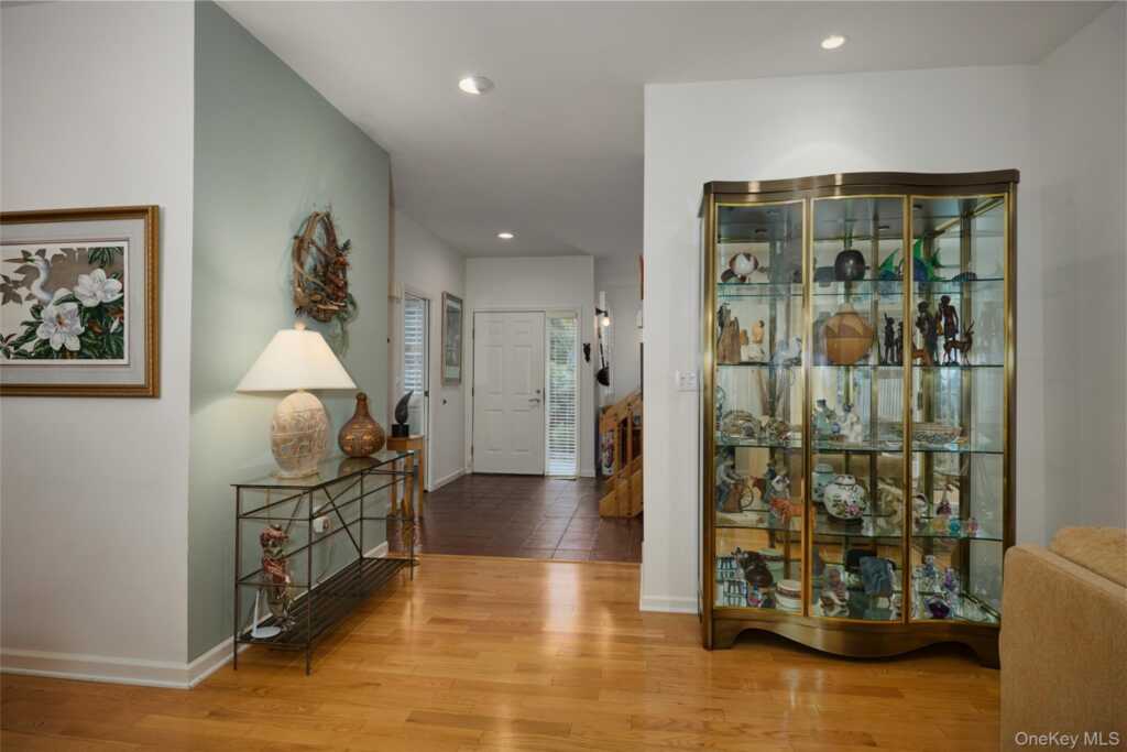 17 Woodlands Drive, Tuxedo Park, NY 10987 - Photo 19 of 36