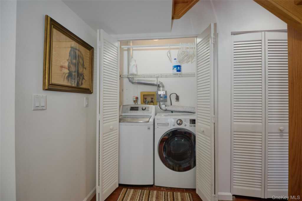 17 Woodlands Drive, Tuxedo Park, NY 10987 - Photo 24 of 36